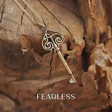 Carregar imagem no visualizador da galeria, Colar Fearless com caixa - worldheart