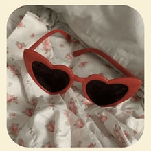 Carregar imagem no visualizador da galeria, Óculos Red Taylor Swift - worldheart
