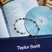 Carregar imagem no visualizador da galeria, Pulseira The Eras Tour com Caixa - worldheart
